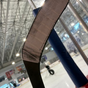 Intermediate CCM Vizion Right Handed Hockey Stick P28 55 Flex (Used)