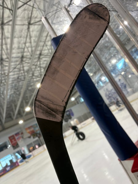 Intermediate CCM Vizion Right Handed Hockey Stick P28 55 Flex (Used)