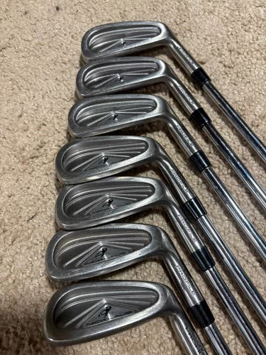Rare - Nicklaus Air Max Right Handed Iron Set Regular Flex (7 Clubs) #5 - #9, PW, SW Steel Shaft