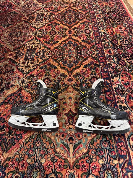 CCM Super Tacks AS3 Pro Hockey Skates Regular Width 6.5 (Used)