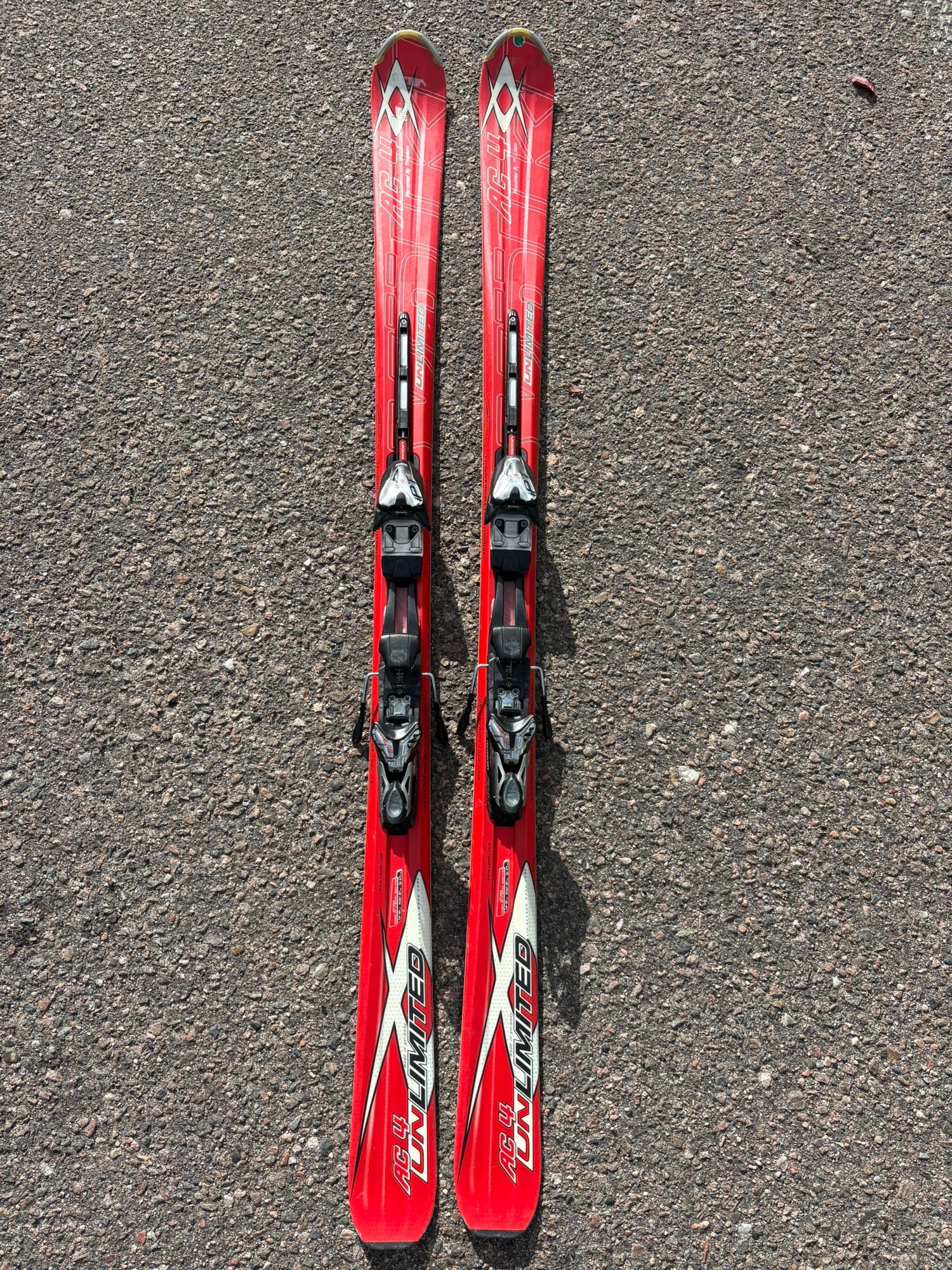 Volkl Attiva Tierra XTD 156cm 119-76-104 r=13.5m Skis Marker