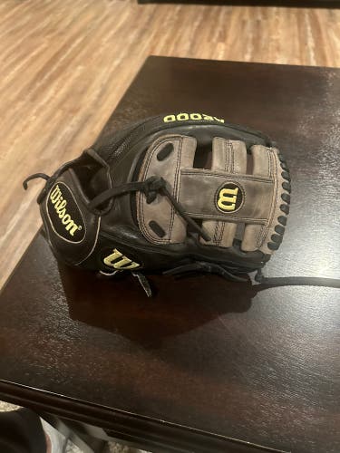 Wilson A2000 RH Infield Baseball Glove 11.5" (Us