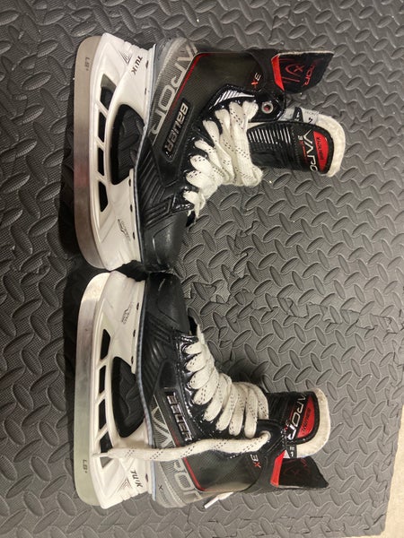 Bauer Vapor Hockey Skates Size 4 (Used)