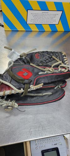 Used Demarini 12.5 BB/SB Glove RH Throw None 12 1/2" 11497-S000153640