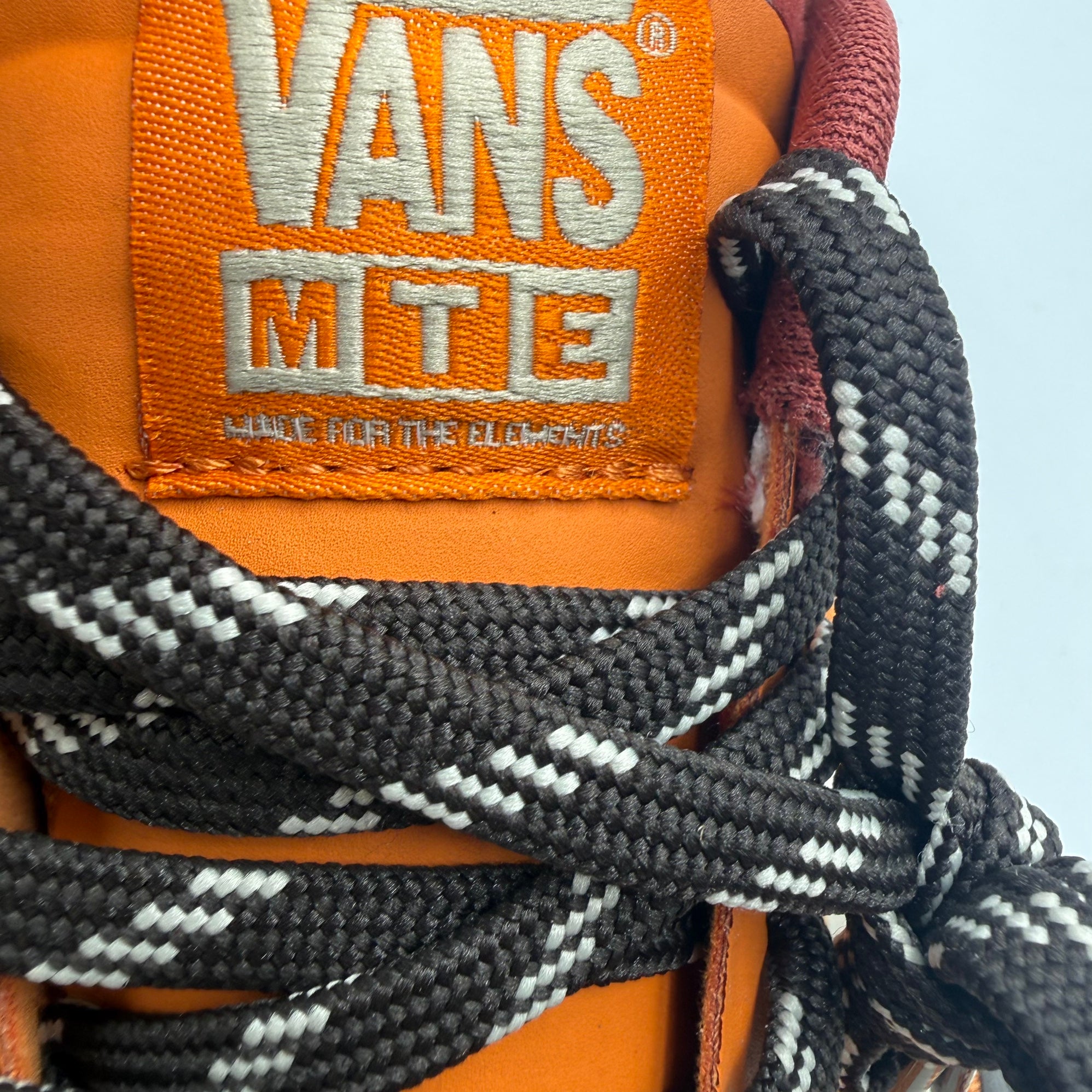 VANS MTE Crosspath Mid All-Terrain Shoes Marmalade Orange  display picture 1