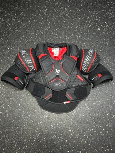Women's Medium Bauer X (New) Shoulder pads Item#CCMWX