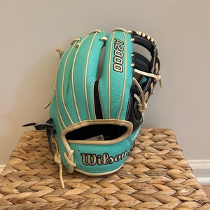 Wilson A2000 RH Baseball Glove 11.5" (Used)