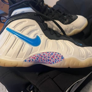 Kid's 6.5Y (Big Kids / Youth) Nike Shoes (Used)