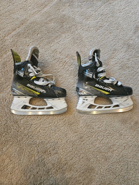 Bauer Vapor X4 Hockey Skates Regular Width Size 1.5 (Used)