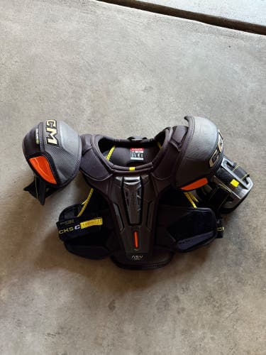 Men's Small Senior CCM Tacks AS-V Pro Shoulder Pads (Used)