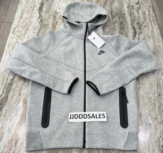 Nike Tech Fleece Windrunner Hoodie Full Zip Heather Grey FB7921-063 Men’s Sz Small

New.