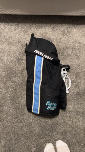 Senior Small Bauer Hockey Pants (Used)