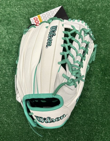 Wilson A1000 12.5" T125 Outfield Fastpitch Softball Glove SuperSkin - White Mint