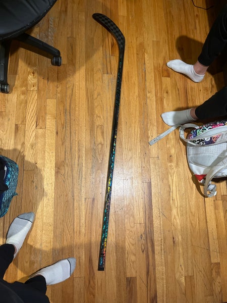 Intermediate Bauer Twitch Right Handed Hockey Stick P28 65 Flex (New)