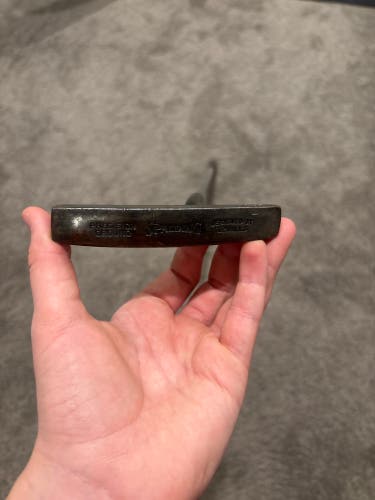 Black Men's 1980 TP Mills TP Mills RS Tradition II Blade Right Handed Putter Uniflex 35" (Used)