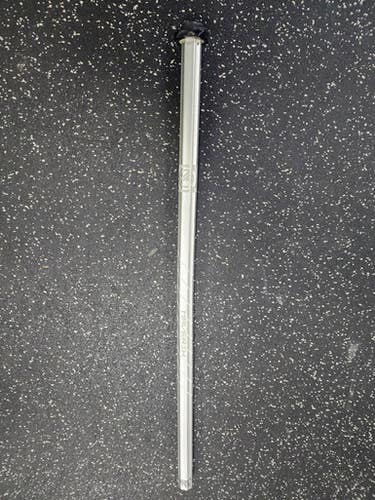 Used Maverik 7000 Mens Atk/Mid LAX Shaft Silver 11849-S000033365