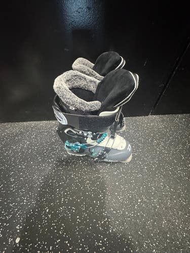 Used Dalbello KYRA 85 Womens DH Ski Boot Grey 240 MP - J06 - W07 11849-S000033441