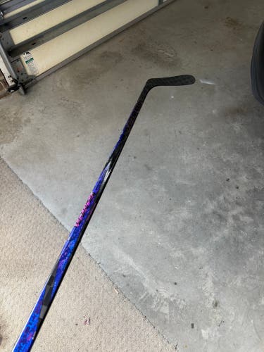 Senior Bauer Twitch Right Handed Hockey Stick P92 70 Flex (Used)