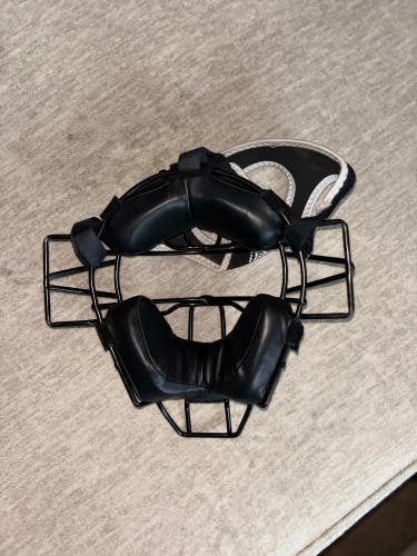 Champion Catcher's Mask (Used)