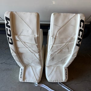 33" CCM Eflex 6 Goalie Leg Pads (Used)