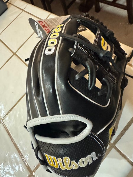2023 Wilson A2000 RH Baseball Glove 11.5" (New)