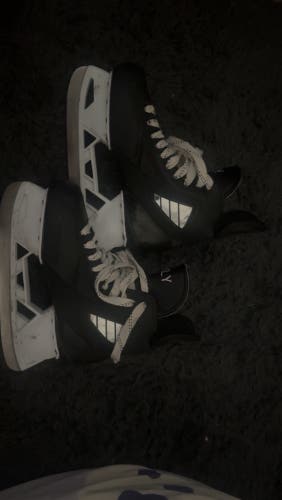 2024 True Pro Custom Hockey Skates Wide Width 8 (New)