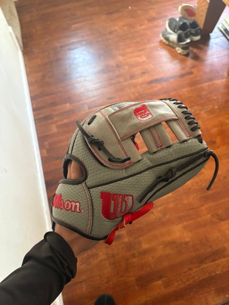 Mint condition Tim Anderson Wilson A2000 RH Infield Baseball Glove 11.5" (Used)