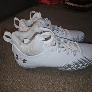 Unisex 4Y (Big Kids / Youth) Under Armour Mid Top Molded Cleats (Used)