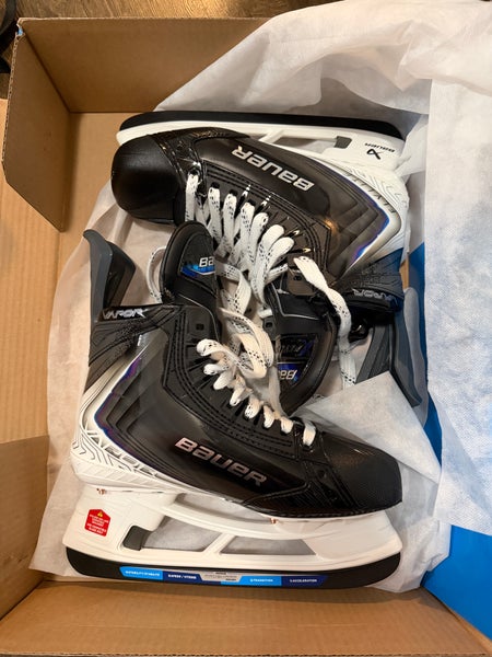 NEW Bauer Vapor Flylite Hockey Skates 8 Fit 2 w/ Fly-Ti Runners