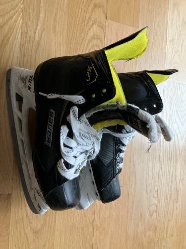 Bauer Supreme S27 Hockey Skates Regular Width 8.5 (Used)