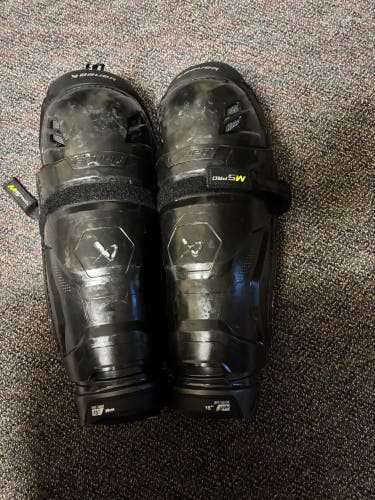 Senior Bauer Mach 15" Shin Pads (Used)