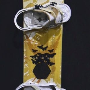 NITRO MYSTIQUE SNOWBOARD SIZE 152 CM WITH BURTON LARGE BINDINGS