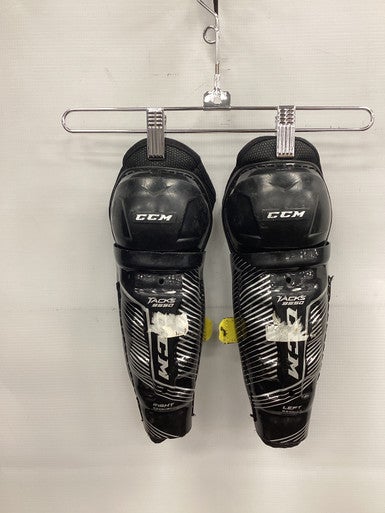 Used CCM TACKS 9550 Youth Shin Guards Black 9" 11851-S000040029