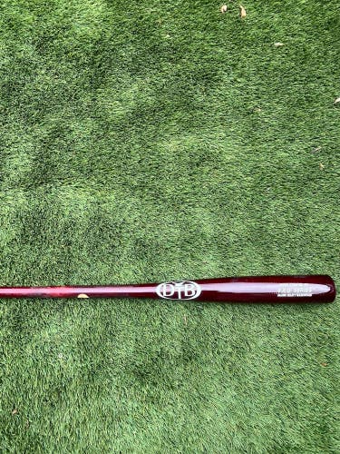 Dove Tail Bat 243m Bat (-3) 30 oz 33" (Used)