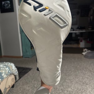 Men's 2024 TaylorMade Qi10 LS Right Handed Driver Stiff Flex Loft 8 (Used)