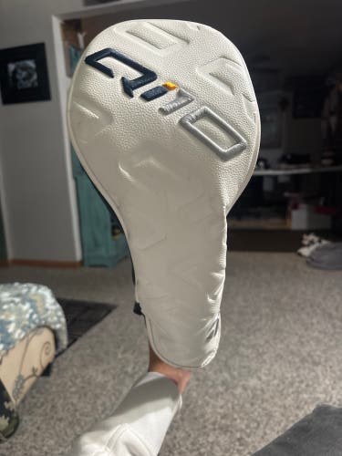 Men's 2024 TaylorMade Qi10 LS Right Handed Driver Stiff Flex Loft 8 (Used)