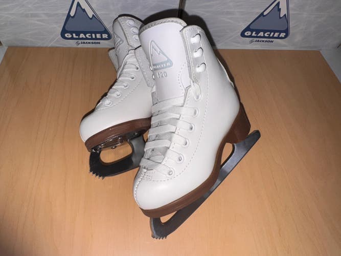 Jackson Glacier Figure Skates A Junior 8 (New)