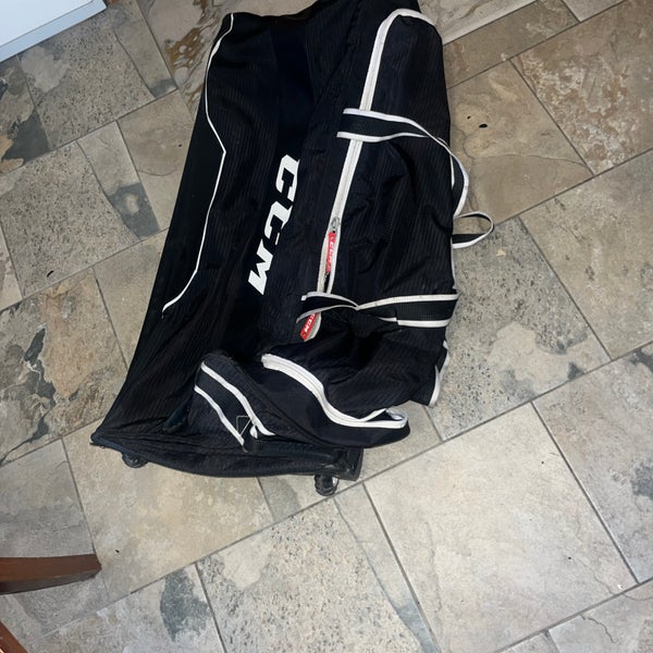 CCM 370 wheeled Hockey bag