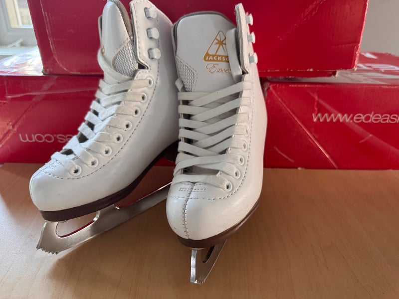 JACKSON Excel Figure Skates B Junior 11 (Used)