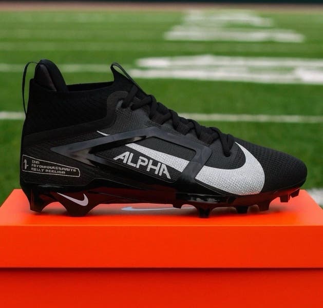 SOLD*** Nike Alpha Menace 4 Elite Men display picture 1