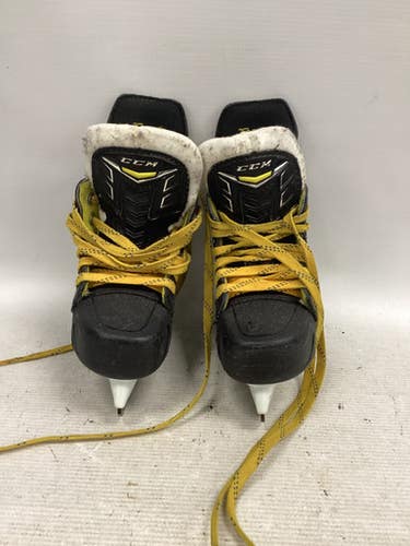 Used CCM TACKS Youth Hockey Skate Youth 08.0 11851-S000039928