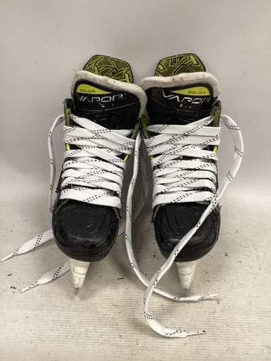 Used Bauer VAPOR 3X Junior Hockey Skate Junior 02.5 11851-S000039971