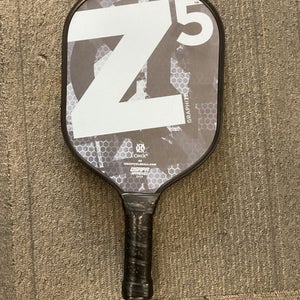 Used Onix GRAPHITE Z5 Pickleball Racquet Black 11614-S000225039