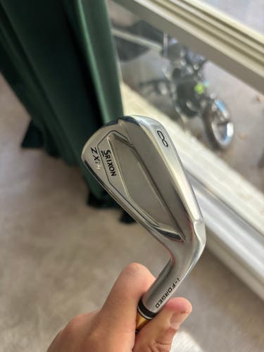 Men's Srixon ZXi4 Right Handed Iron Set Stiff Flex Graphite Shaft (Used)