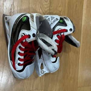 Reebok 16K Hockey Goalie Skates Regular Width Size 1.5 (Used)