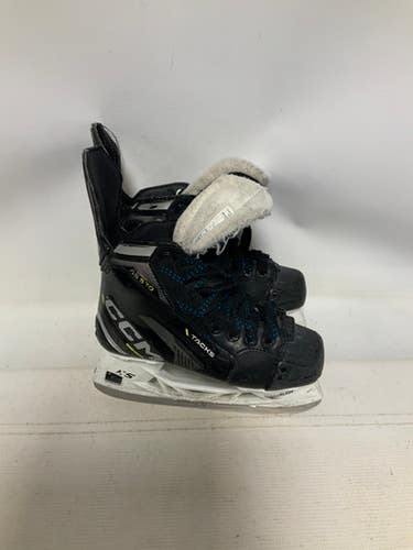 Used CCM TACKS AS 570 Junior Hockey Skate Junior 03 11823-S000035836