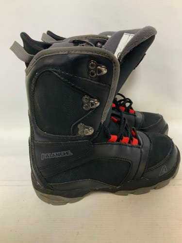 Used Avalanche A Boys Snowboard Boots Black Junior 04 11823-S000035826