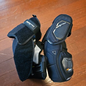 Intermediate Large Bauer Supreme M5 Pro Elbow Pads (Used)