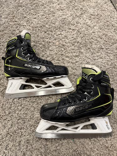 Bauer GSX Hockey Goalie Skates Regular Width Size 2 (Used)