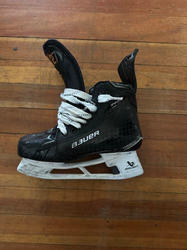 PRO-STOCK Bauer Supreme Shadow Skates Regular Width Size 6.5 (Used)